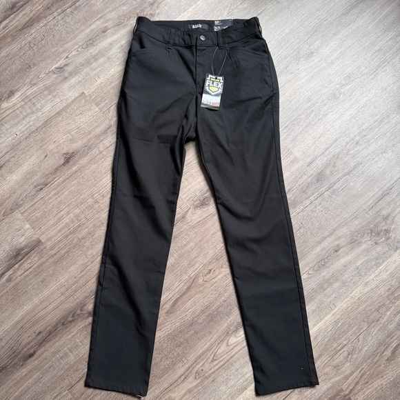 5.11 Women's Cirrus Pant 2.0 - New With Tags - Size 2 Regular - Picture 3 of 16